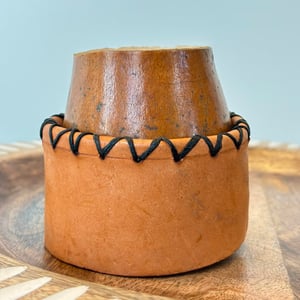 Mate coquito calabaza con base de cuero